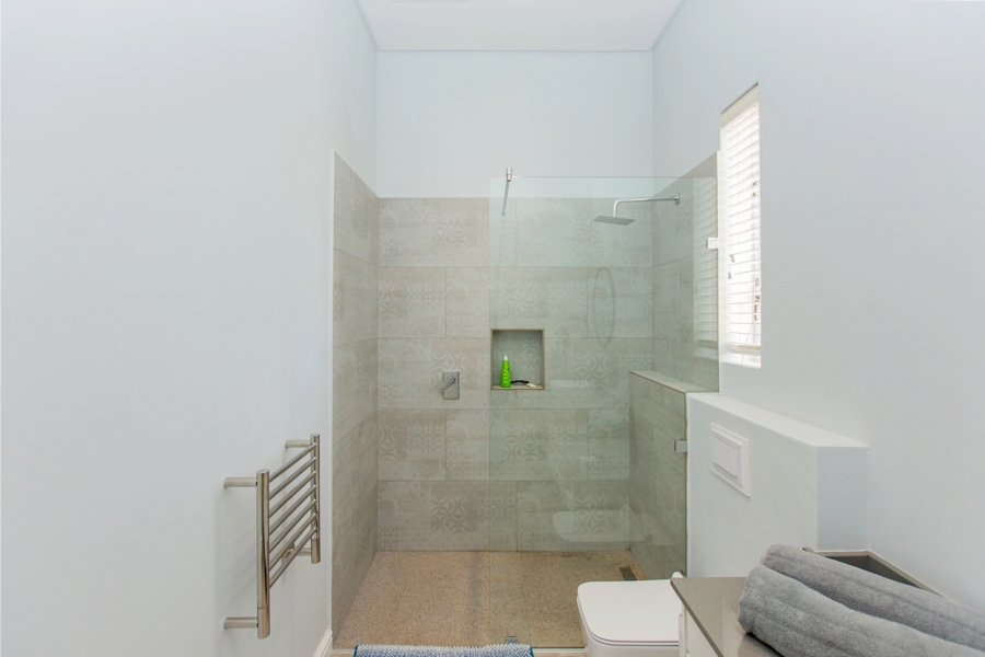 5 Bedroom Property for Sale in Calypso Beach Western Cape